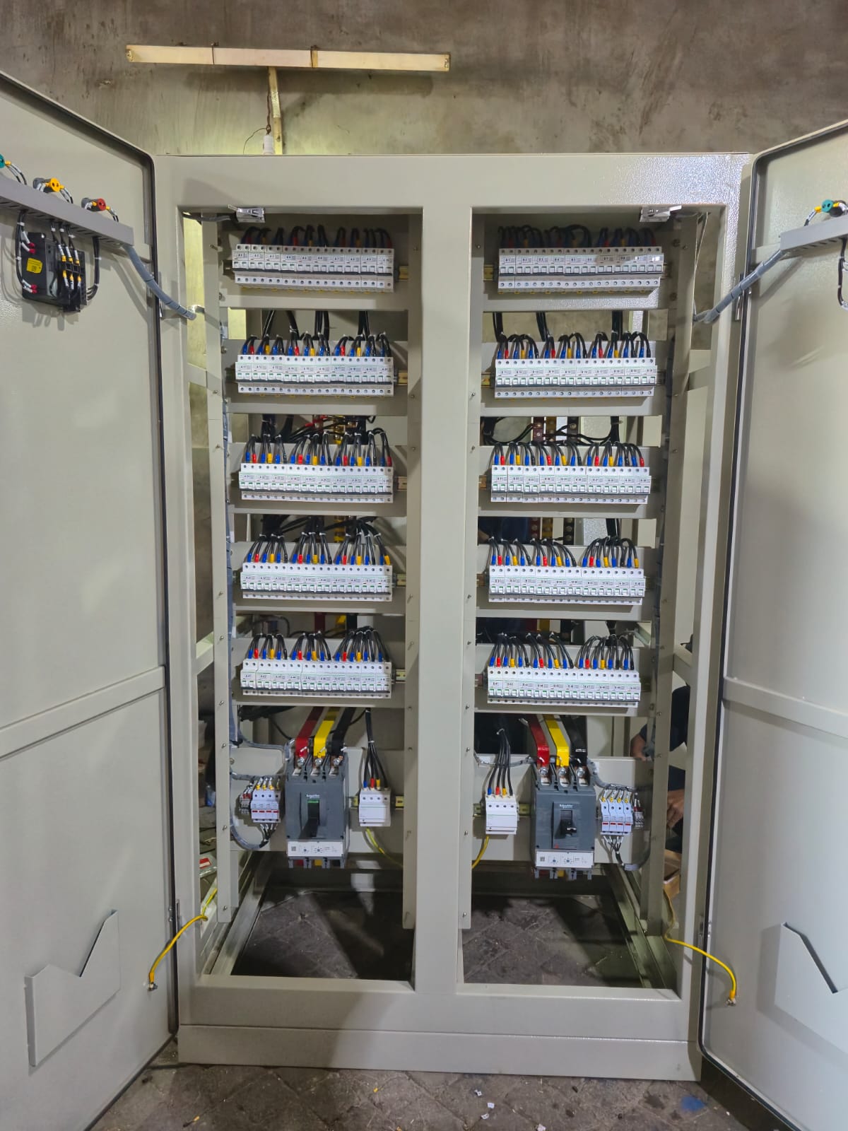 Kontraktor Panel Listrik Indonesia