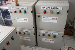 pengiriman panel listrik antar pulau